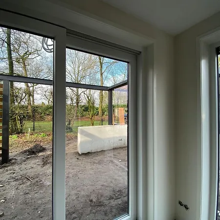 Vakantiehuis Poolside Escape With Sauna *