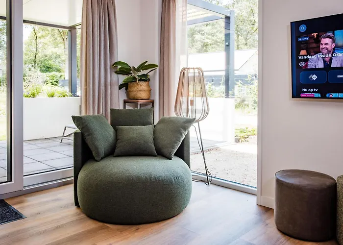 Poolside Escape With Sauna *