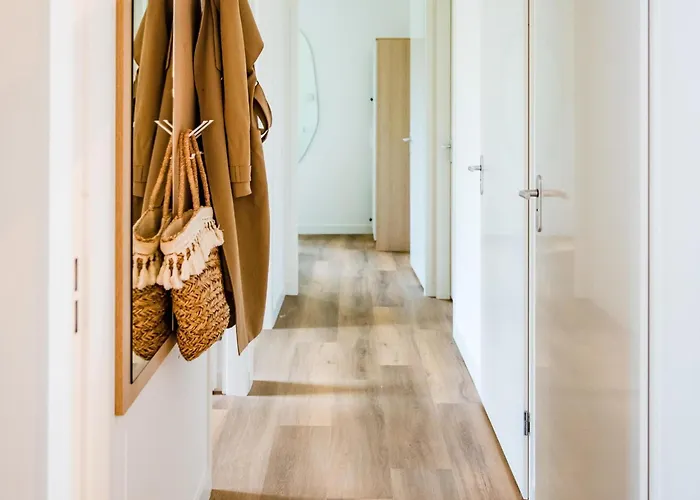 بيت للعطل Poolside Escape With Sauna