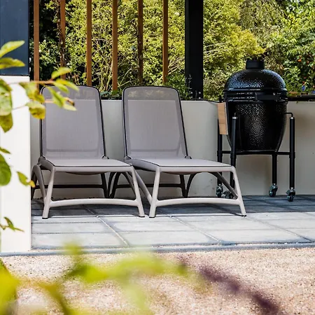 Сasa de vacaciones Poolside Escape With Sauna